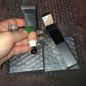 FULL COVERAGE CONCEALER NEVER USED